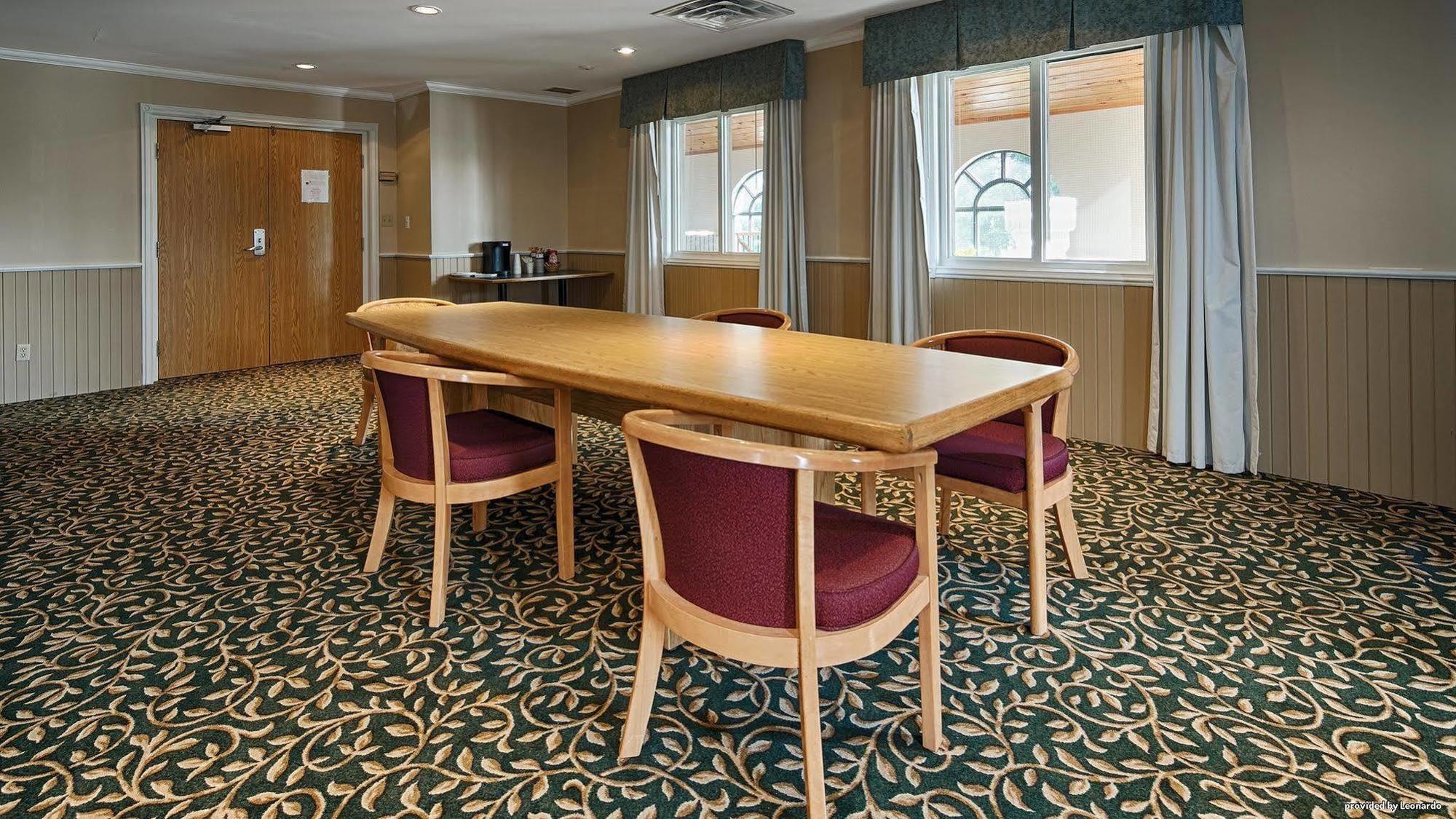 Best Western Smiths Falls Hotel Εξωτερικό φωτογραφία